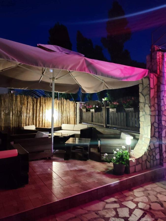 Enjoy Guest House غولدن ساندز المظهر الخارجي الصورة