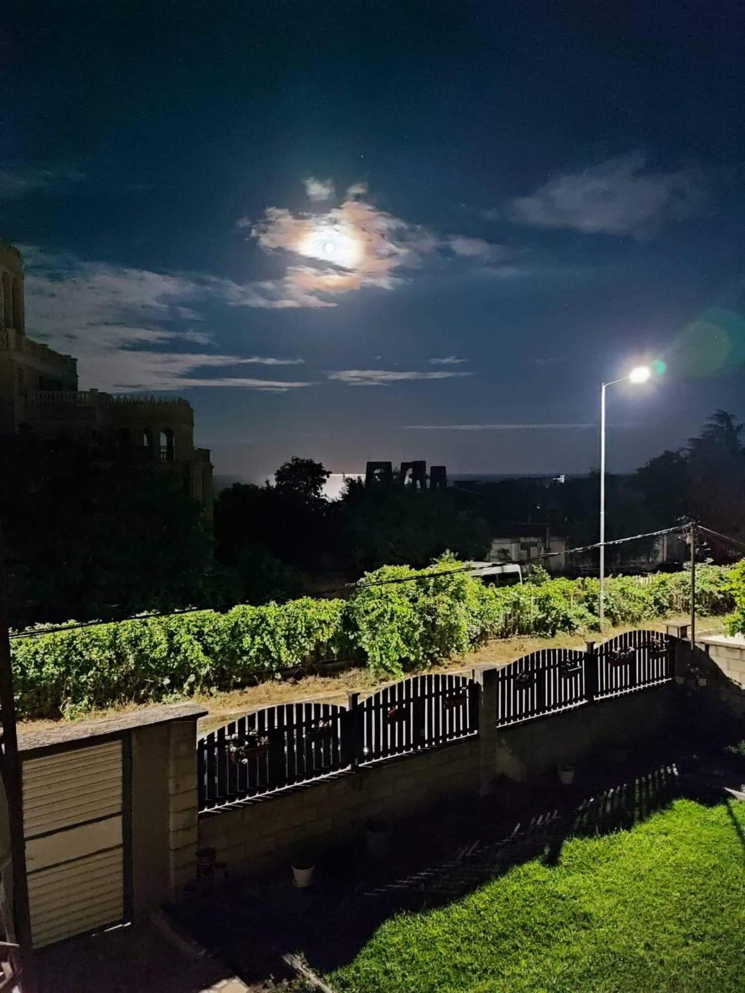 Enjoy Guest House غولدن ساندز المظهر الخارجي الصورة