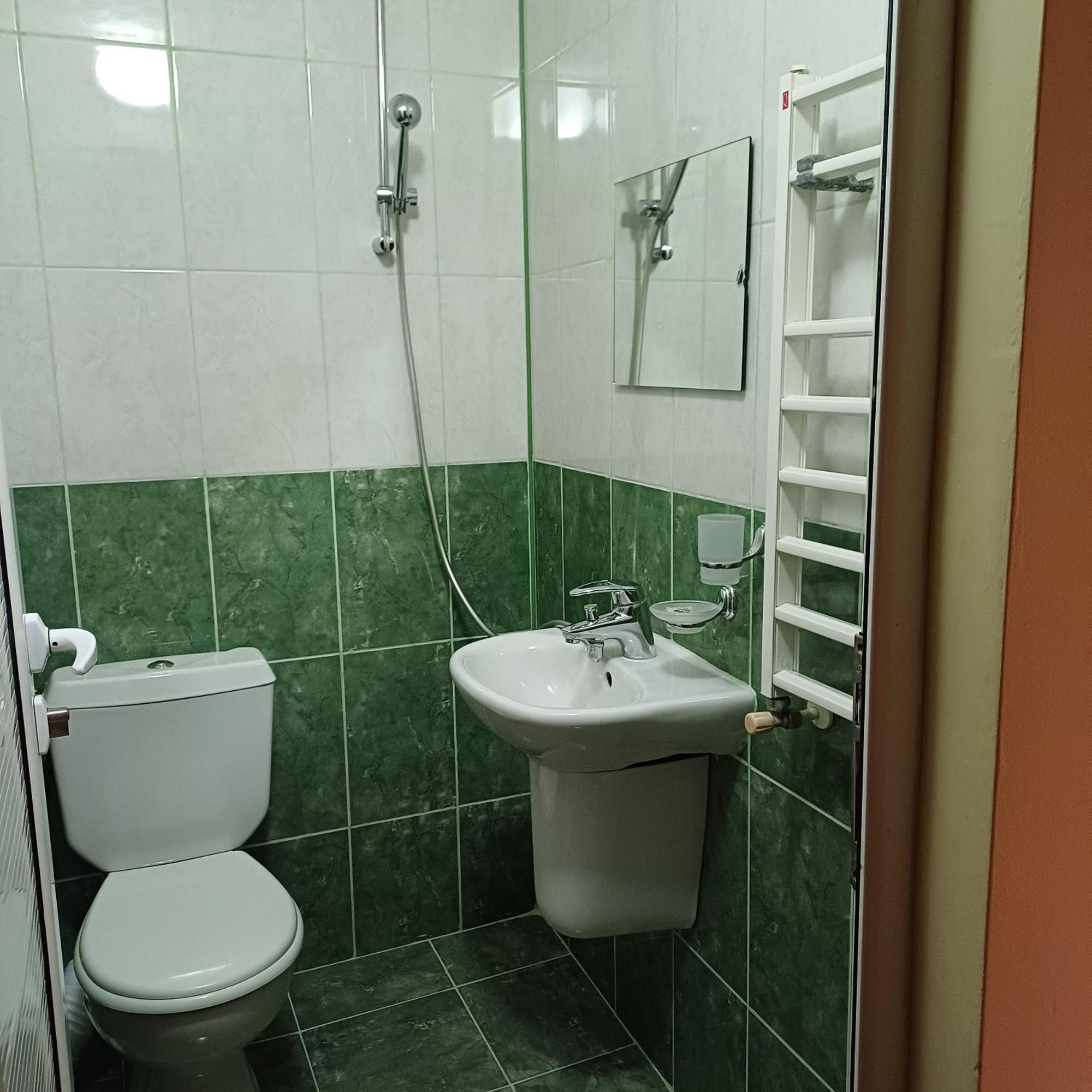 Enjoy Guest House غولدن ساندز المظهر الخارجي الصورة